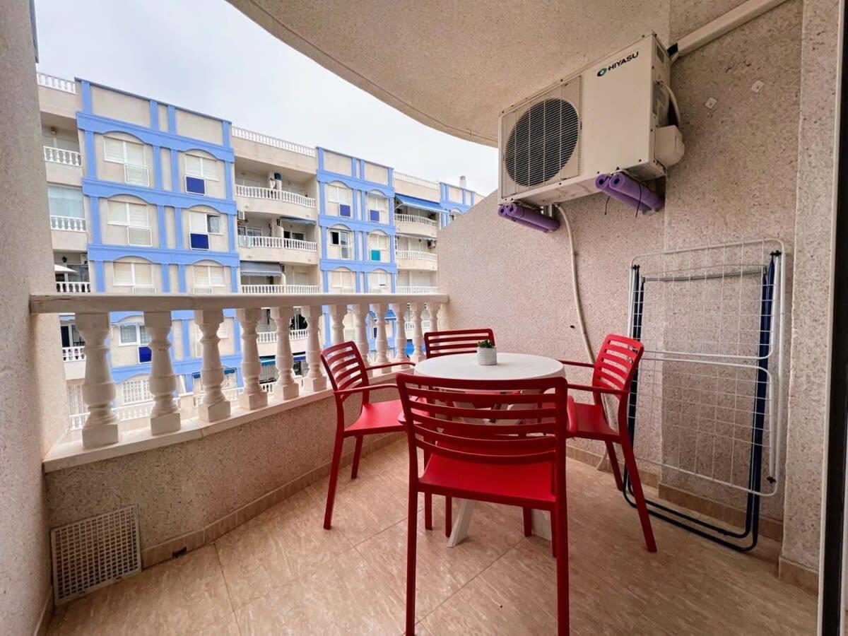Welcoming Seafront Apartment Tv15 Torrevieja Dış mekan fotoğraf