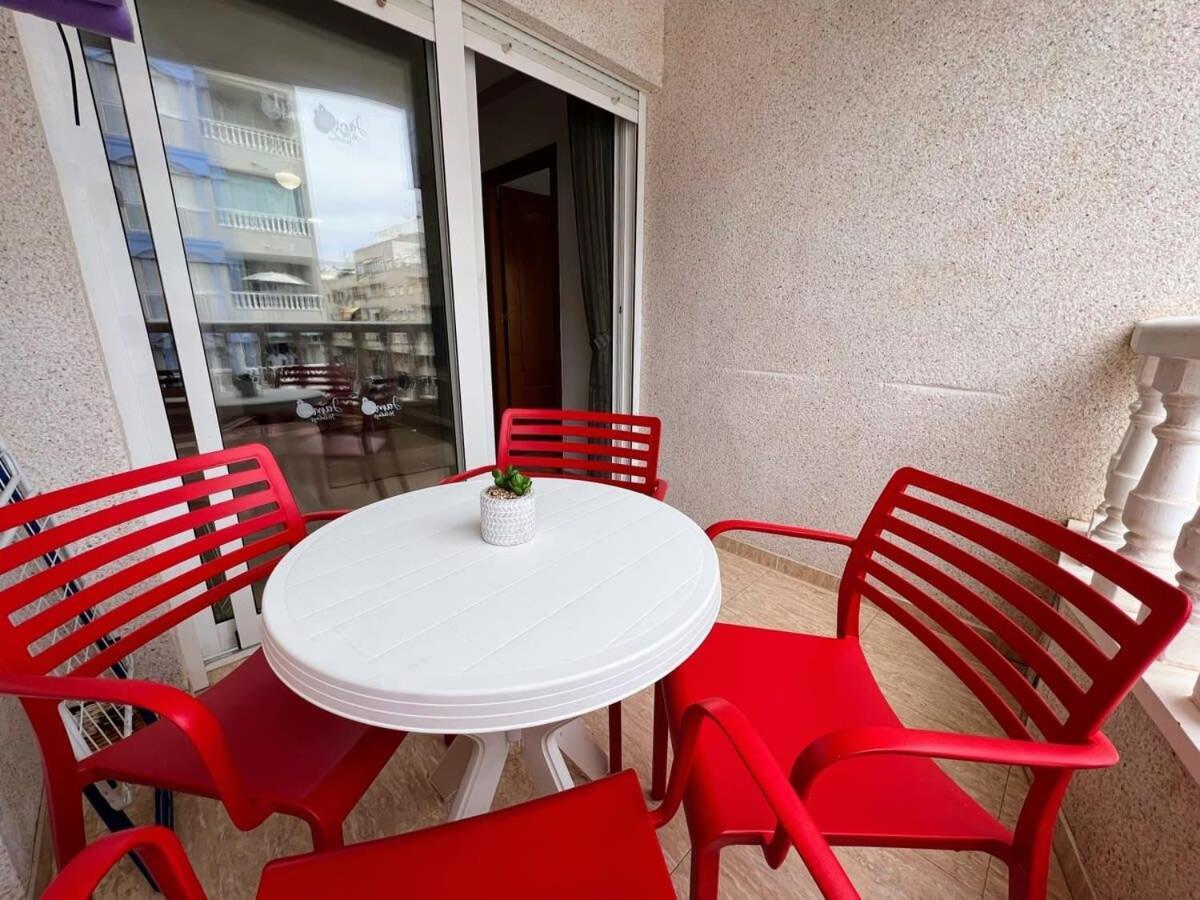 Welcoming Seafront Apartment Tv15 Torrevieja Dış mekan fotoğraf